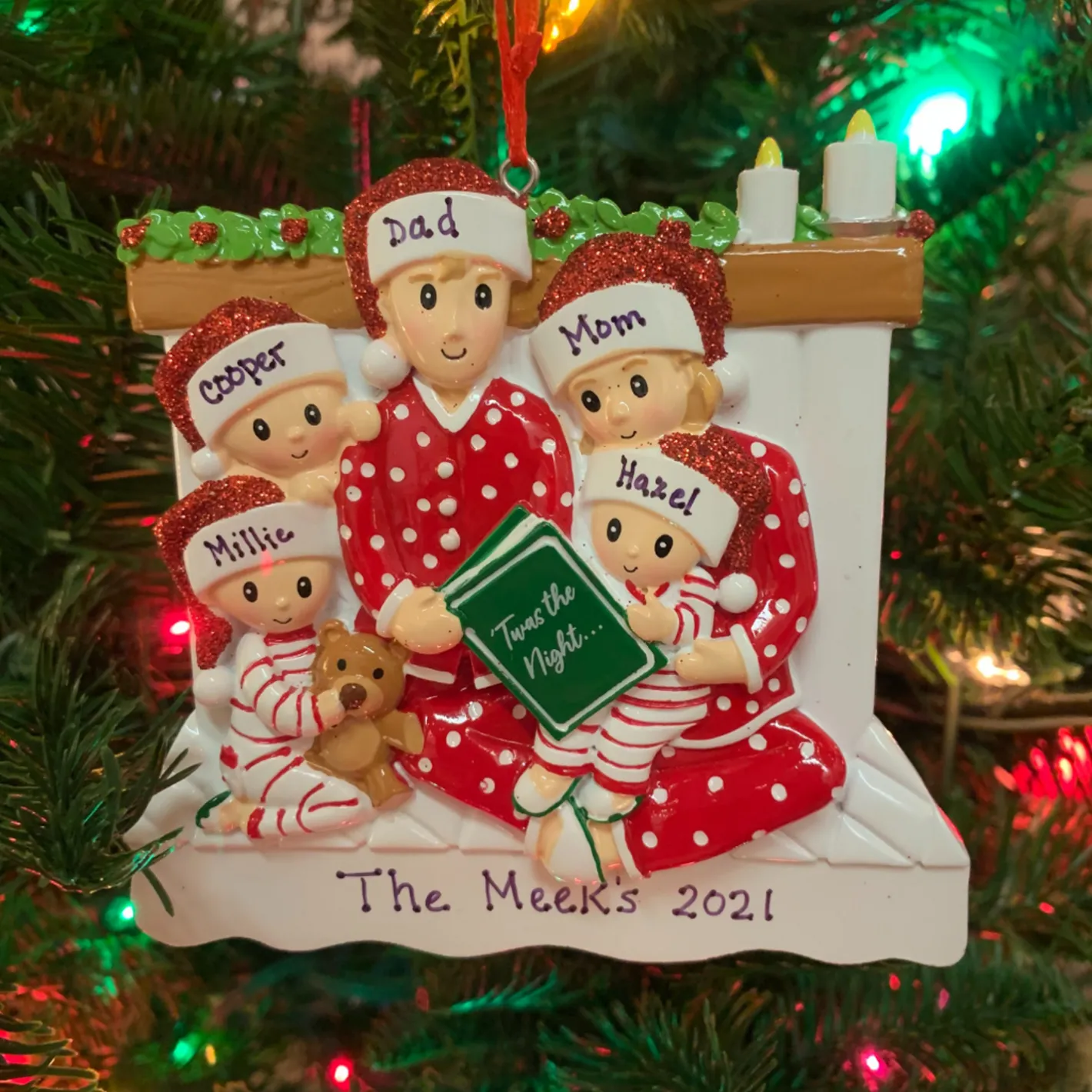 Polar X 4.5" Family of 5 Reading in Bed Personalized Christmas Ornament OR2025-5 Hot