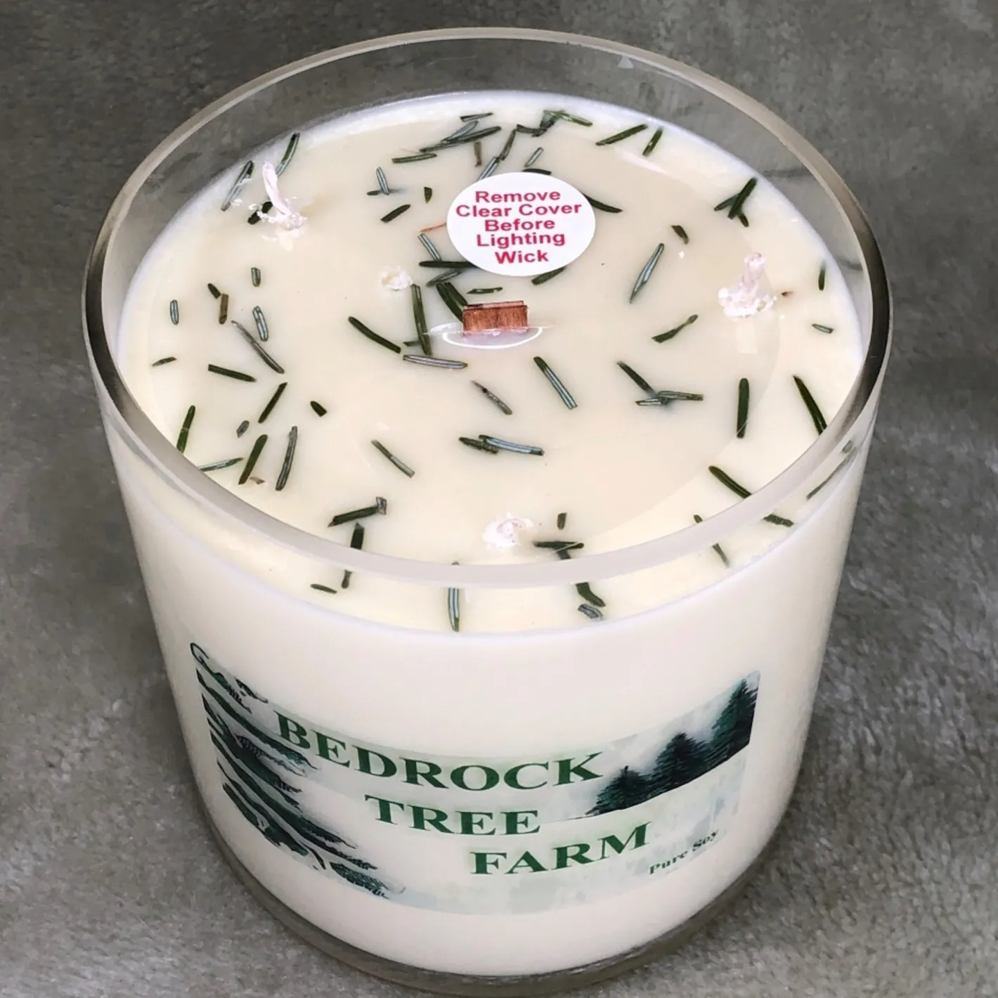 Bedrock Tree Farm 32 oz Fir Needle Scented Christmas Candle V32NAT