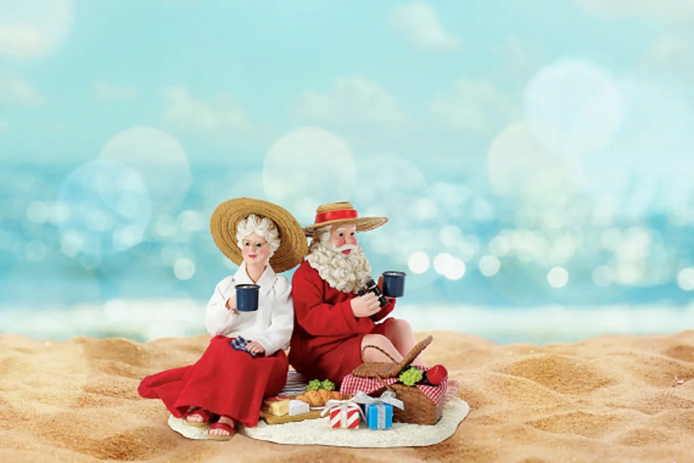 Department 56 Possible Dreams Life is a Picnic Santa and Mrs. Figure 6012189 Online