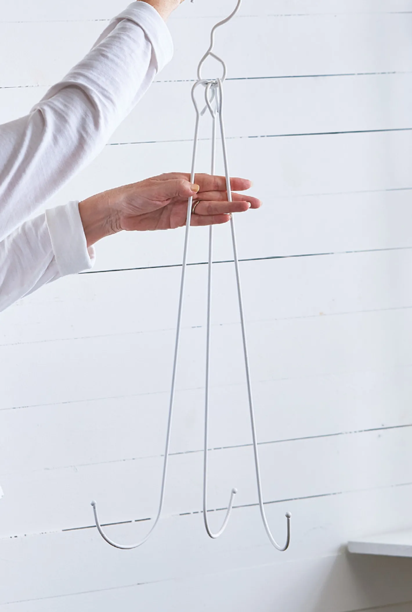 Raz Imports Raz 30.5" White Wreath Hanger 4228855 Sale