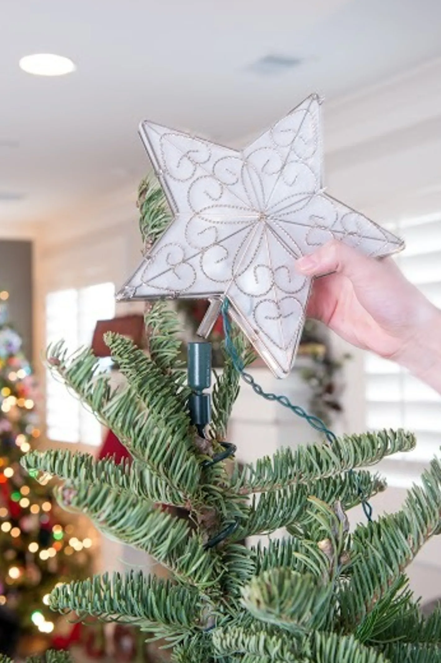 Village Lighting Universal Christmas Tree Topper Holder V-11103 Online