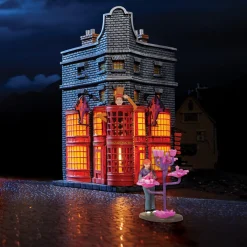 Department 56 Harry Potter Village Weasleys' Wizard Wheezes Building 6005615 Sale